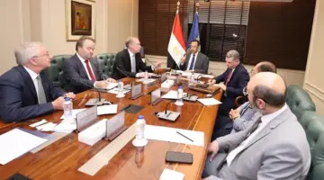 وزير الاتصالات يناقش مع مسؤولي “HMD” التوسع في تصنيع وتصدير هواتف “نوكيا”